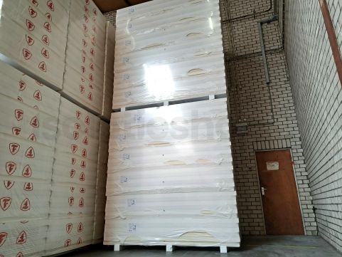 Polyuréthane (PIR) expansée choix B double face aluminium 2400x1200x140mm avec rainure Rd: 6,36 (2,88m²)