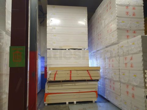 Polyuréthane (PIR) expansée choix B double face aluminium 2400x1200x140mm Rd: 6,36 (2,88m2)