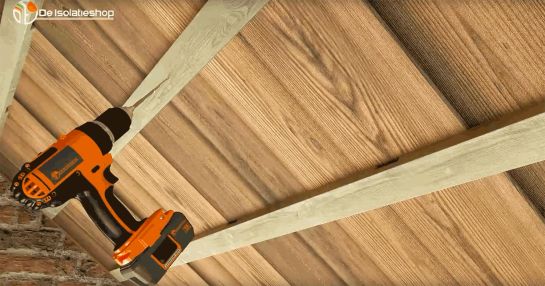 Étape 1 | Fixez les lattes de ventilation